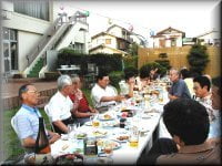 日弘社員クラブにて