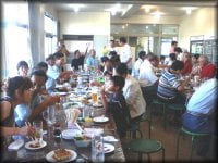 日弘社員クラブにて