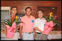 前会長、幹事に花束贈呈