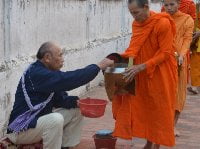 再びラオス学校訪問